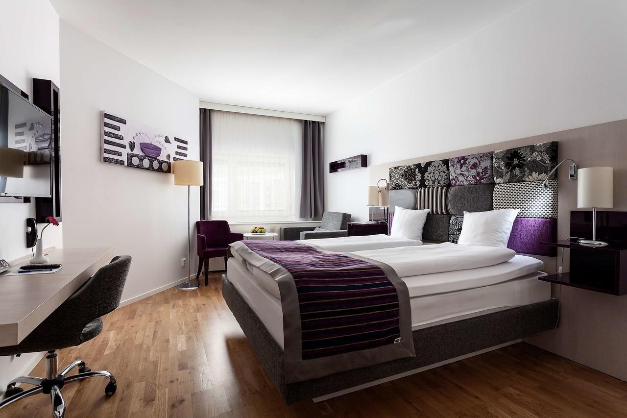 Solna Park & Hotel Екстериор снимка