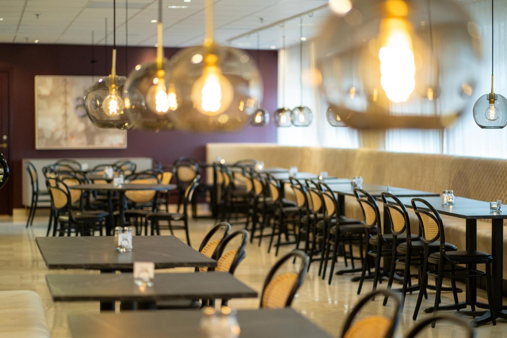 Solna Park & Hotel Екстериор снимка