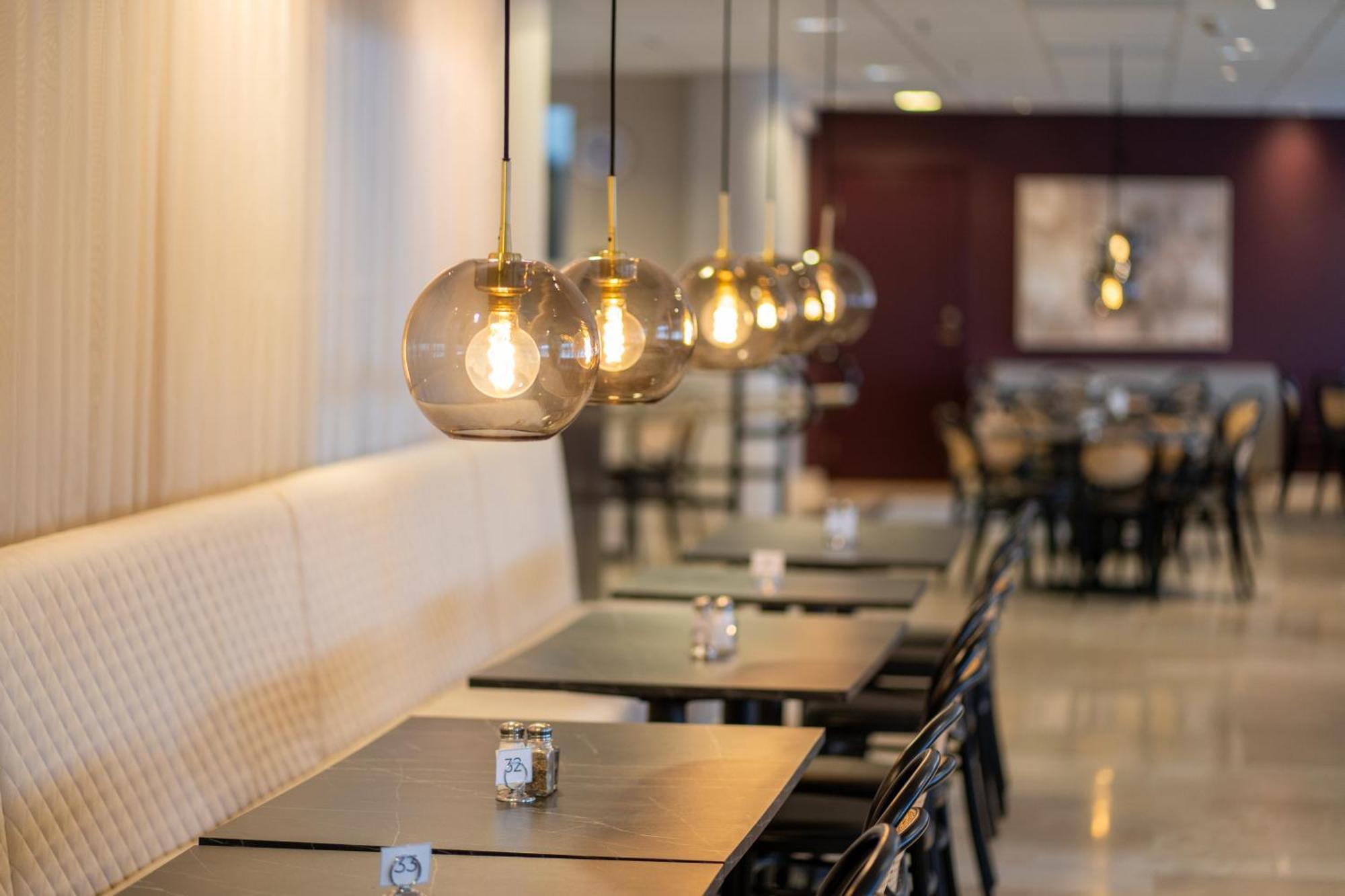 Solna Park & Hotel Екстериор снимка