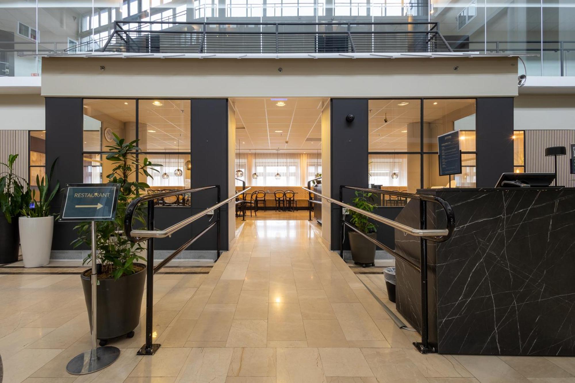 Solna Park & Hotel Екстериор снимка