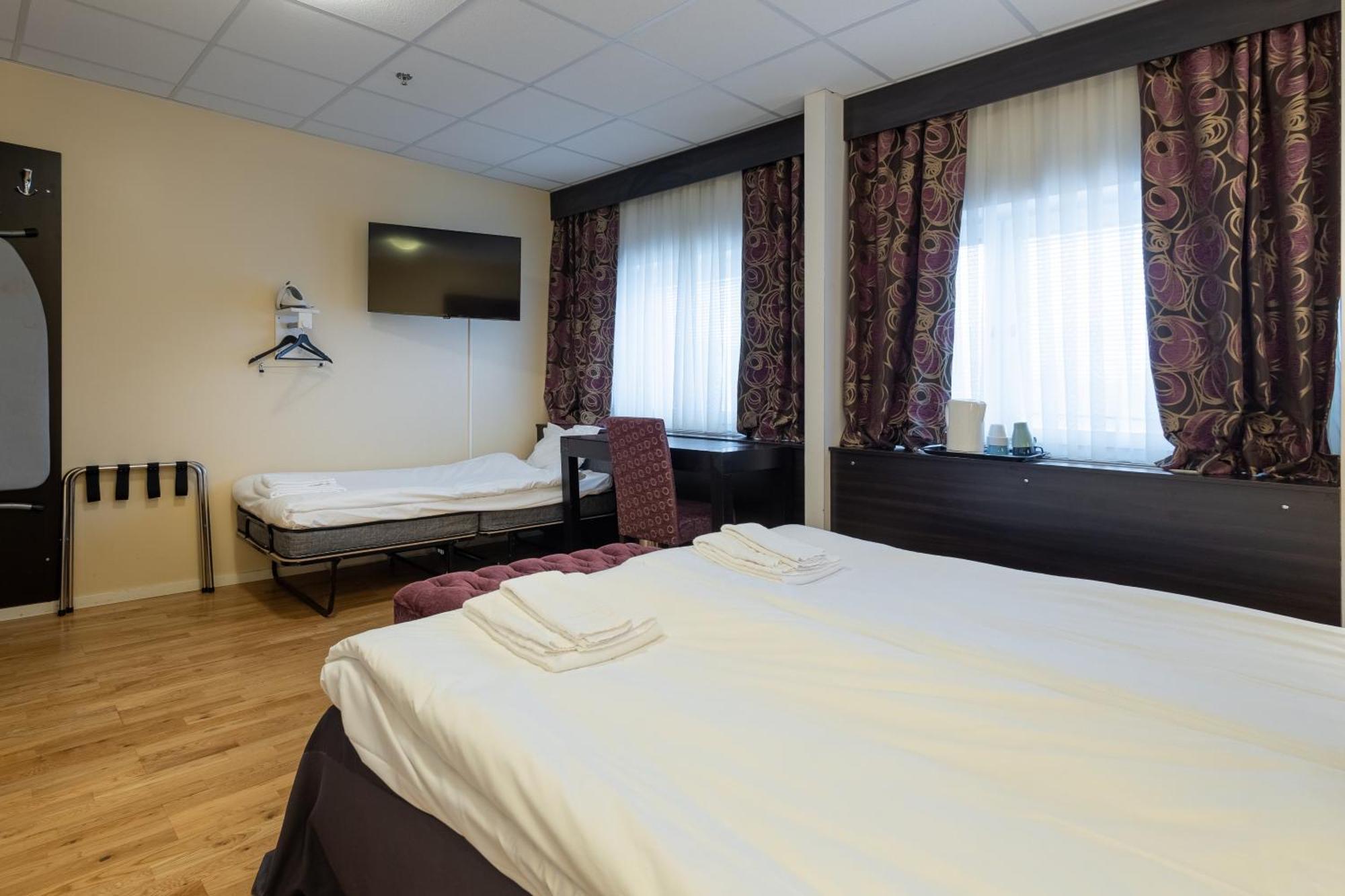 Solna Park & Hotel Екстериор снимка